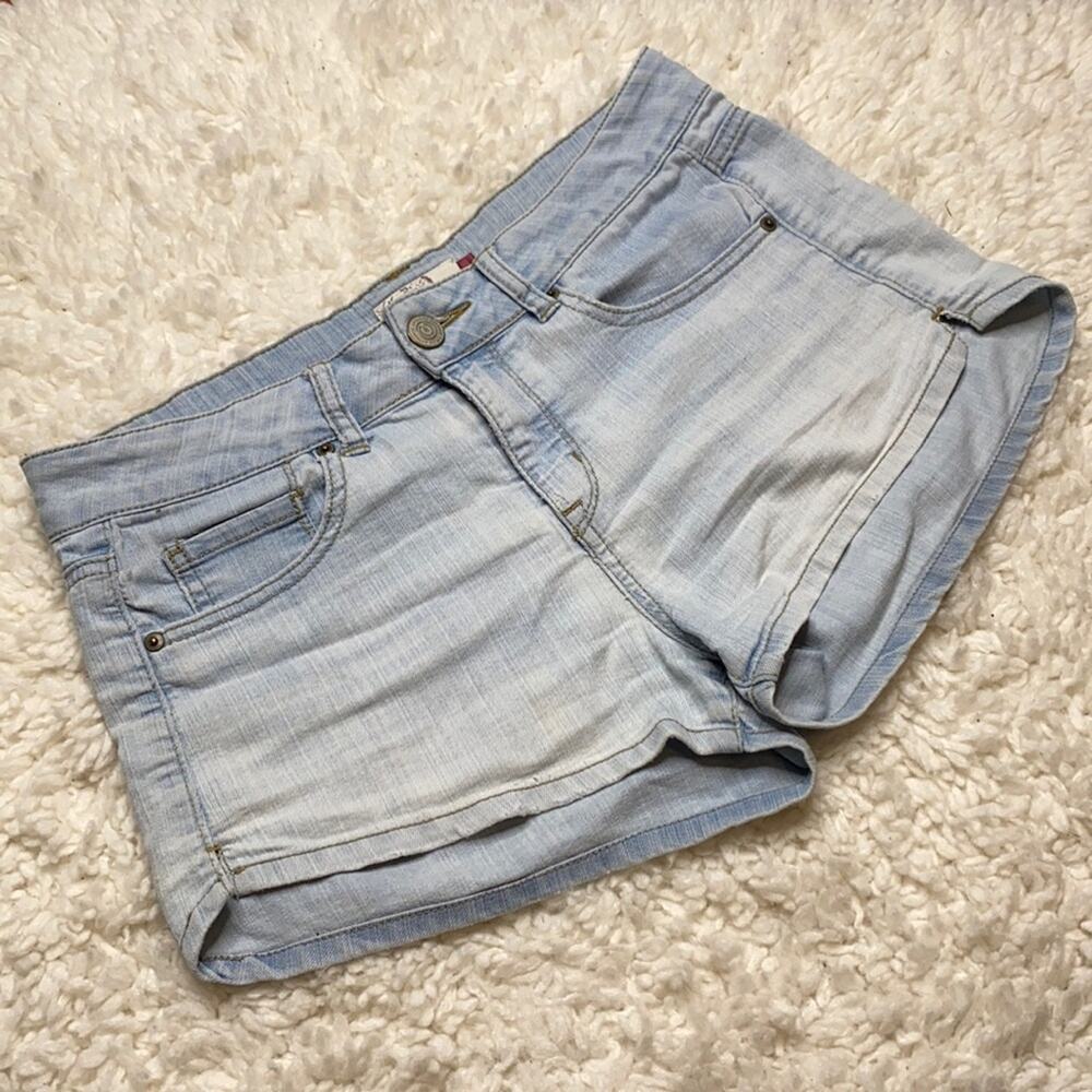 SO Lightwash Midrise Shorts W16